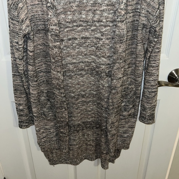 Millau long sweater colors pink white black - Picture 7 of 7